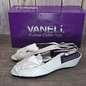 Vaneli Purple Collection Ertha White Gray Nubuck Slingback Sandals Women's 8 W